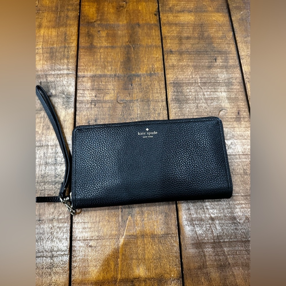 Kate Spade Card Wallet with Zipper and Wristlet